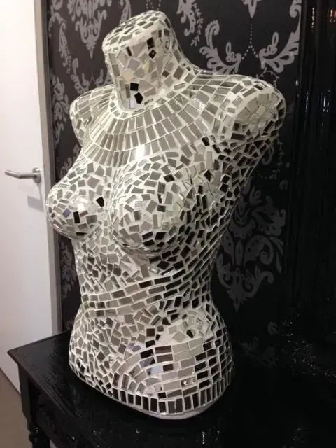 Miroir de décoration sur buste