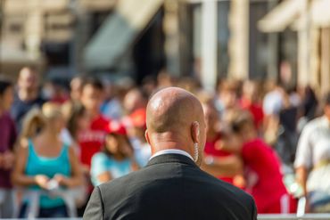 Security überwacht eine Veranstaltung
