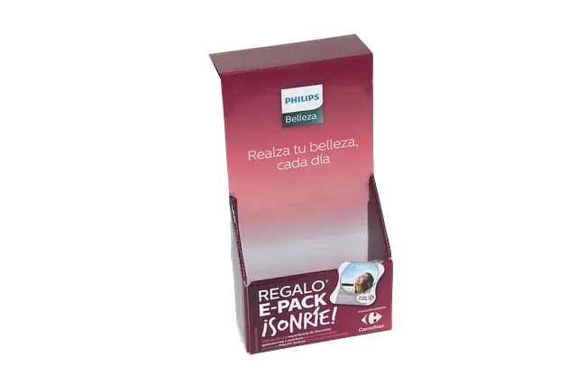 Una caja de cartón con una pegatina que dice regalo e pack sonrie.