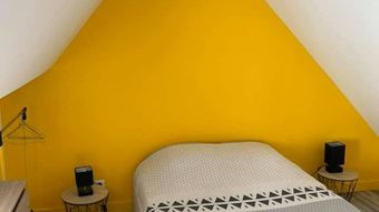 Mur jaune vif