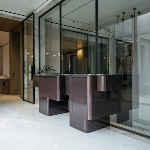 Covering sur une voiture blanche