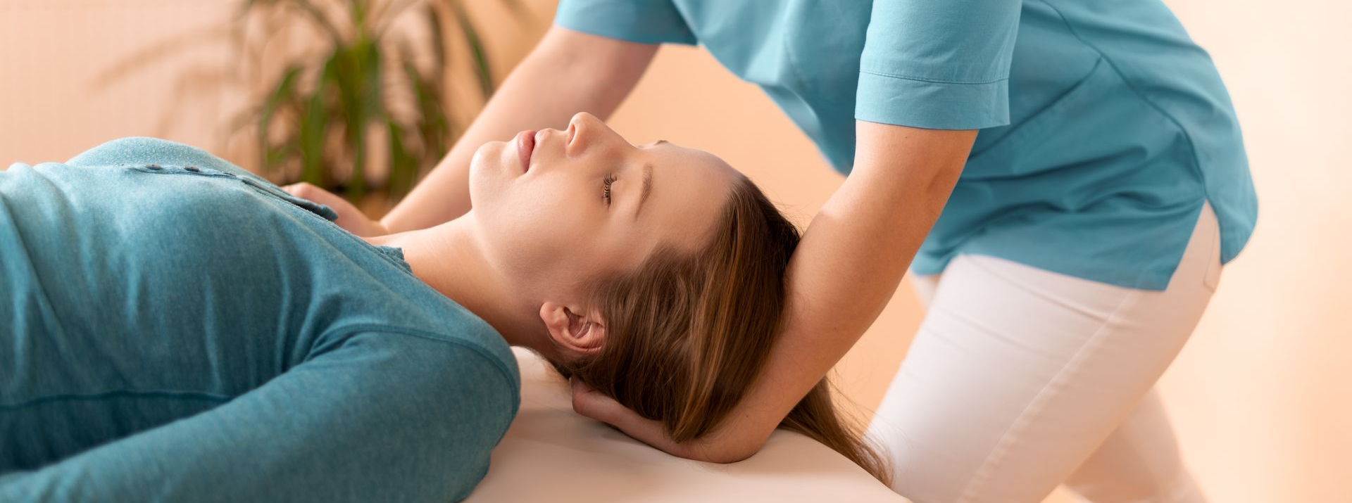 Manipulations au niveau de la tête et du cou