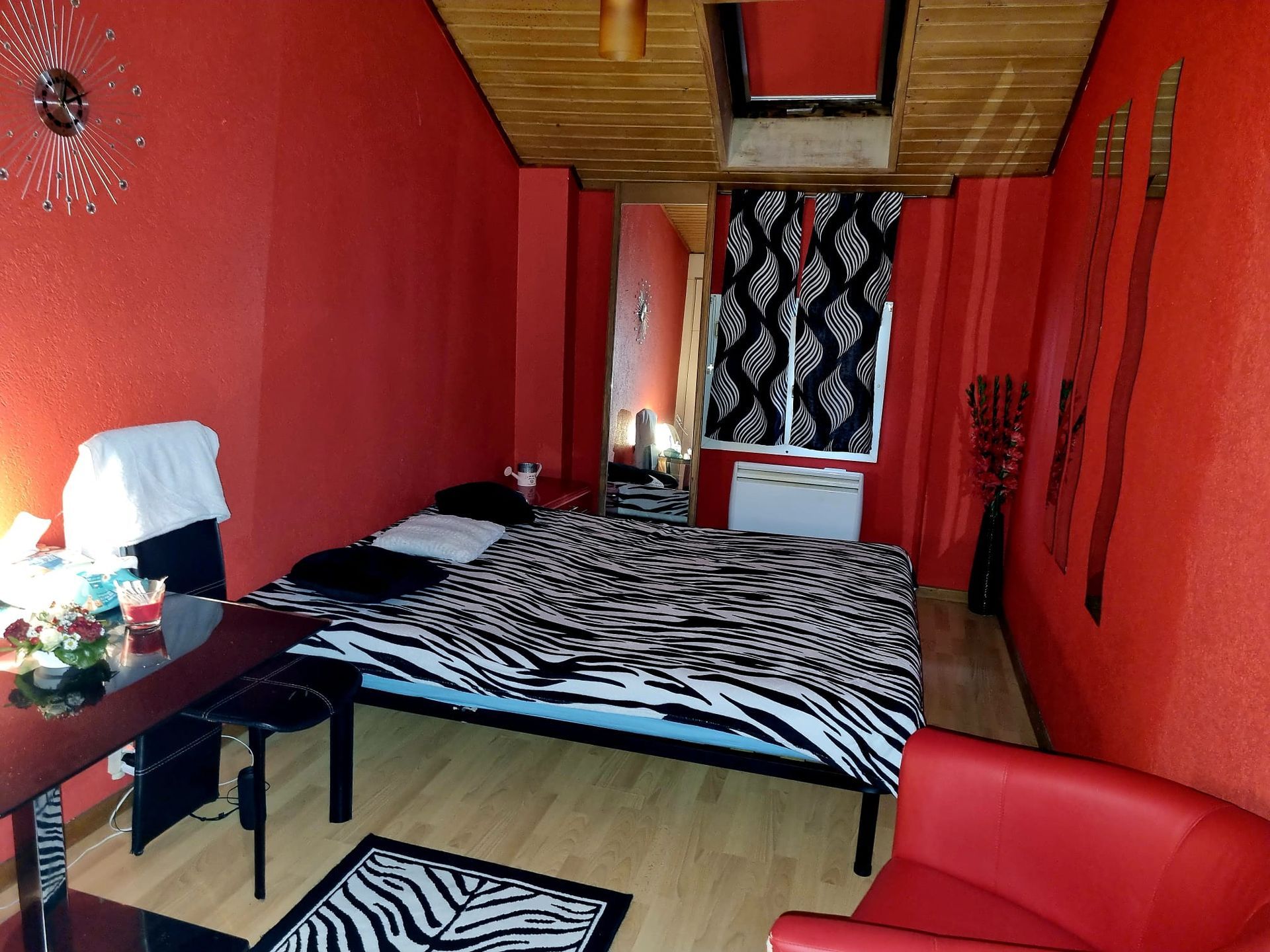 Bar à champagne et maison close à Payerne - Bar Candélabre