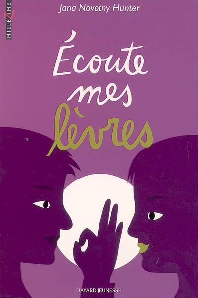 Couverture violette du livre : deux silhouettes face à face ; titre en blanc et vert : " Écoute mes lèvres " (Listen to my lips).