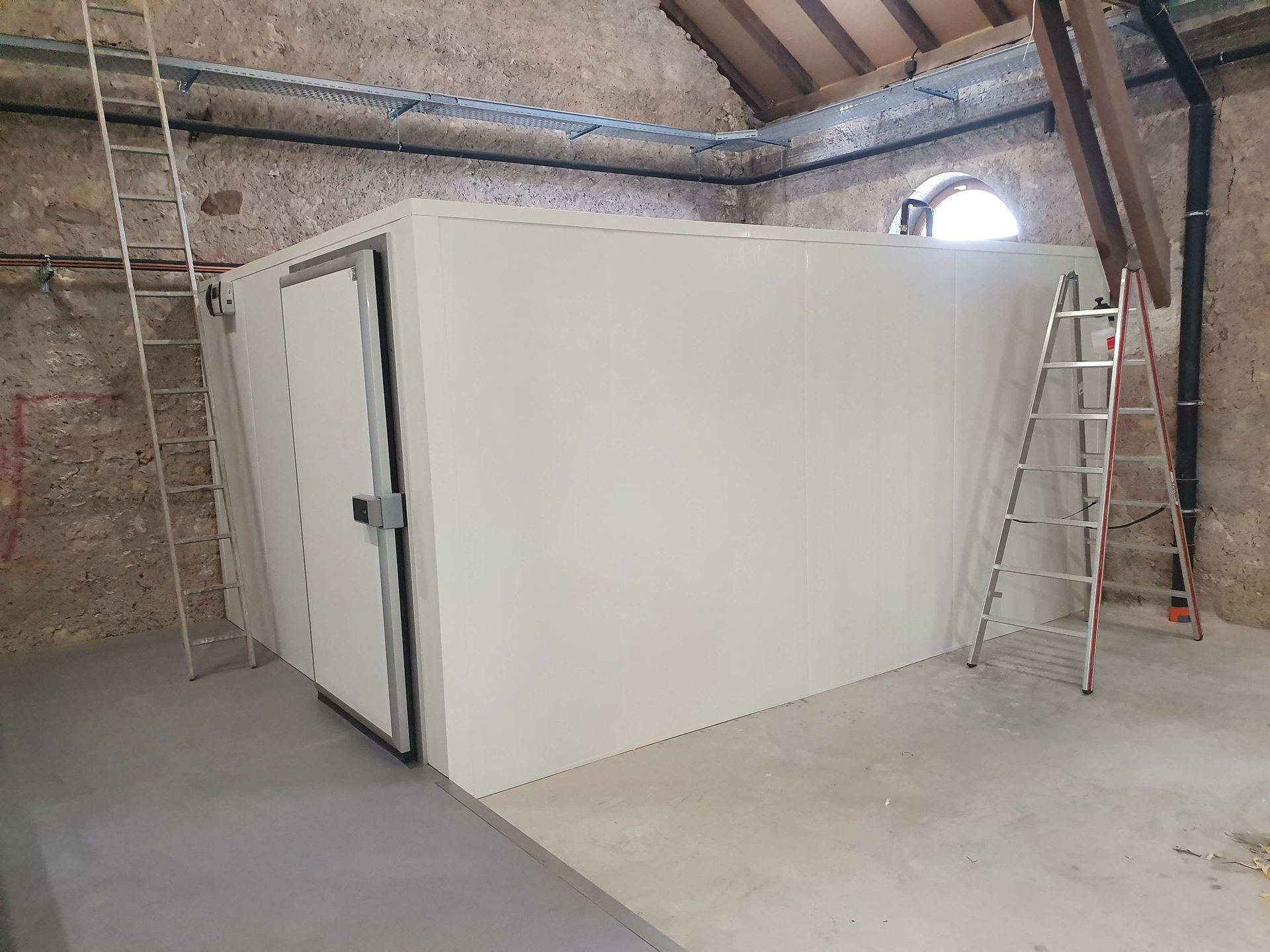 Charpentes & constructions métalliques en Suisse romande - J & N Montages Sàrl