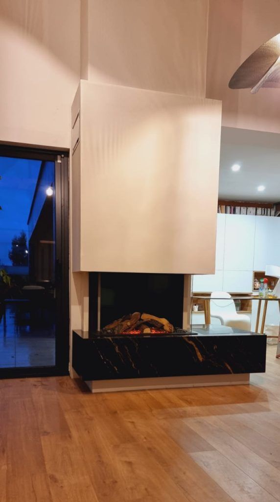 Insert neuf, sur parquet bois