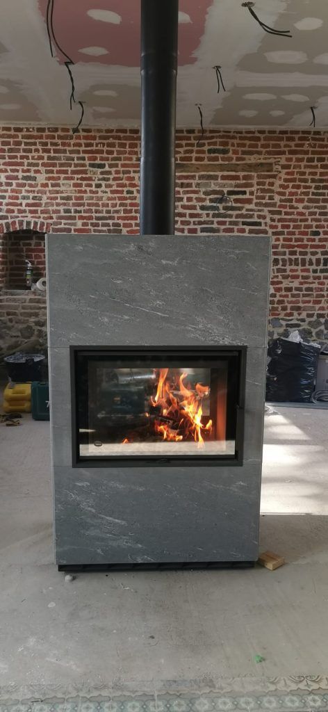 Réalisation 16 d'un poêle de masse Tulikivi