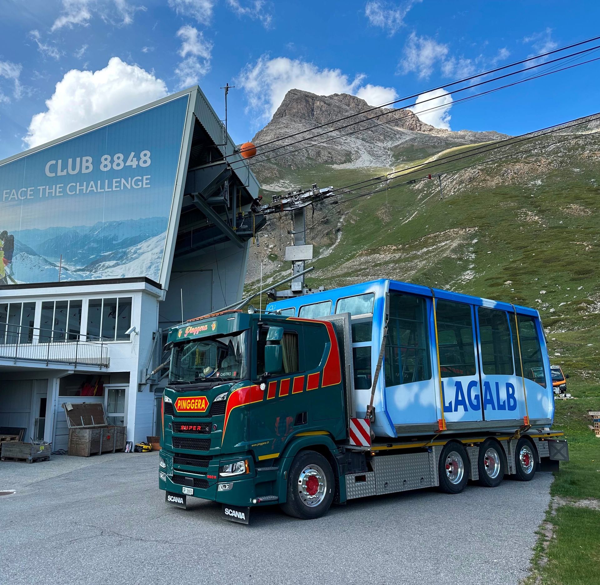 Pinggera Transporte AG Transport Bever Engadin St. Moritz Spezialtransport 