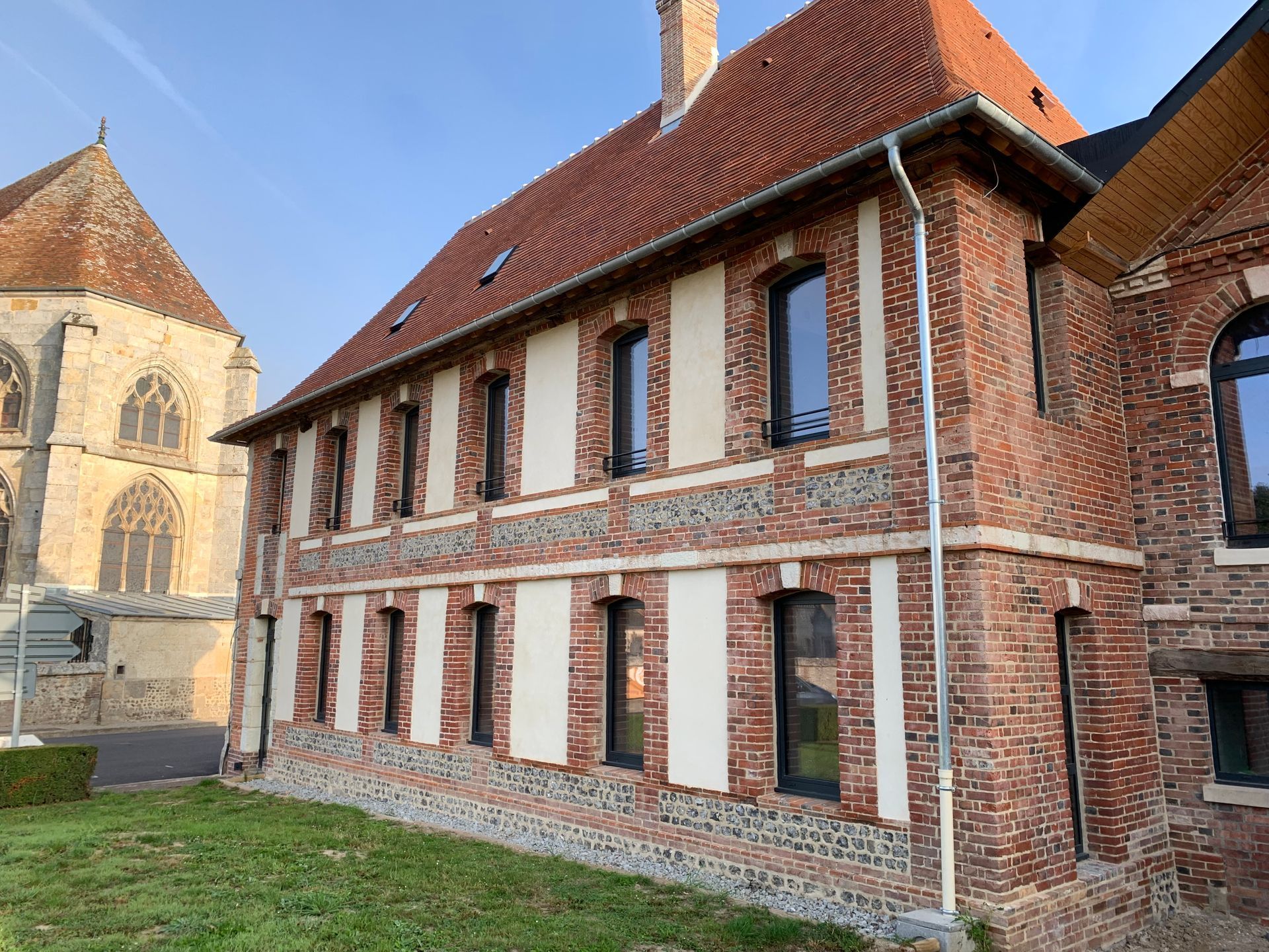 Maison avec fenêtres