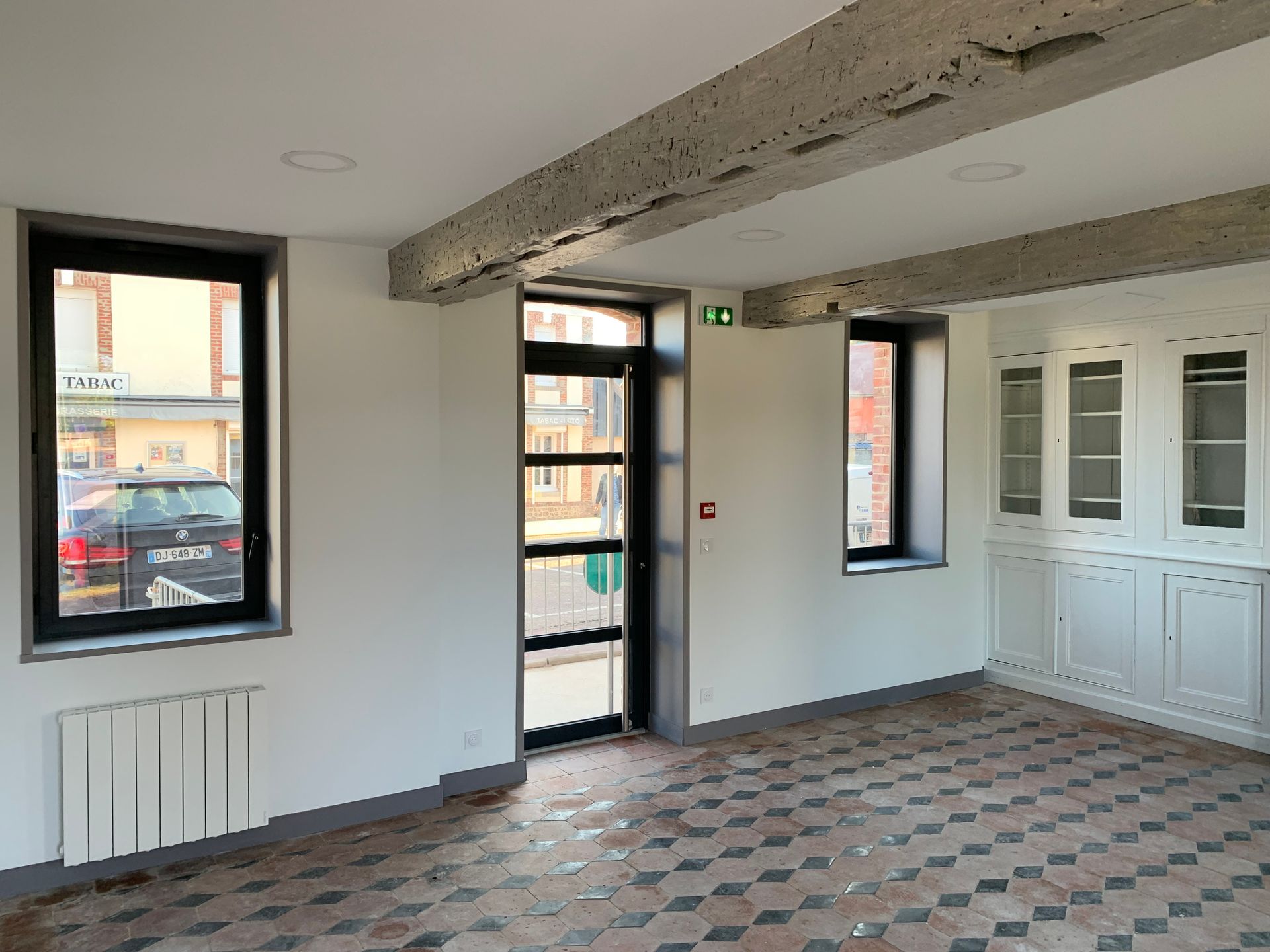 Porte et fenêtre en métal