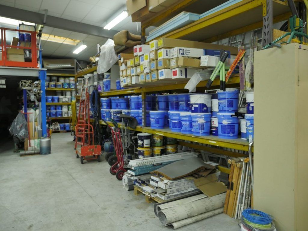 MT Peintures : intérieur de l'atelier