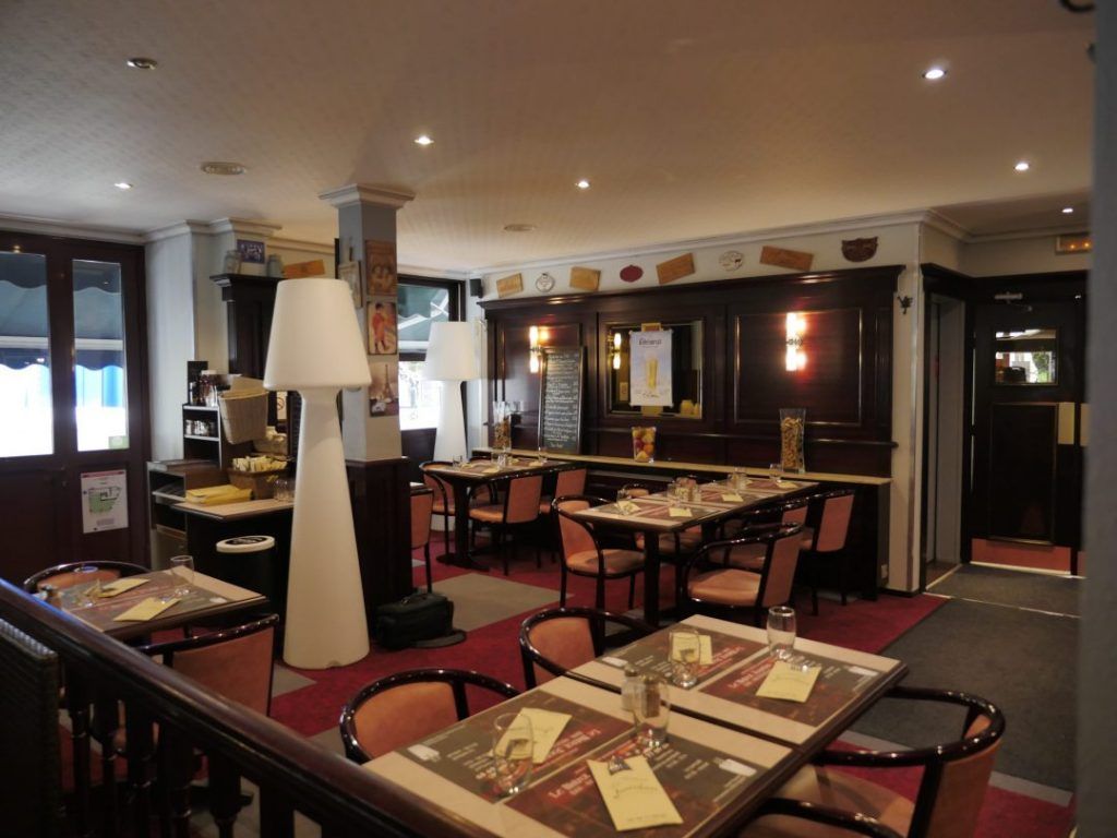 MT Peintures : relooking de l'intérieur du bistrot Jourdan