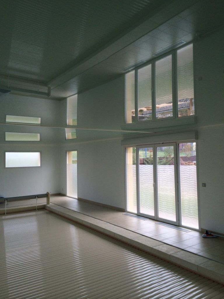 MT Peintures : Plafond tendu laqué et film intimité en vagues