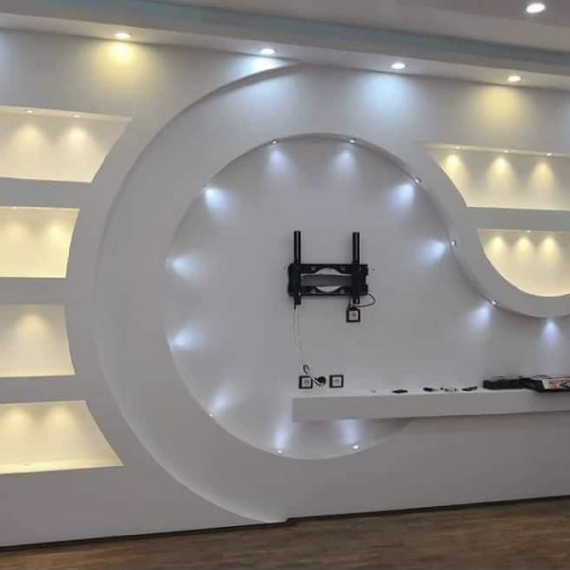 MT Peintures : étagère rétroéclairée avec support écran