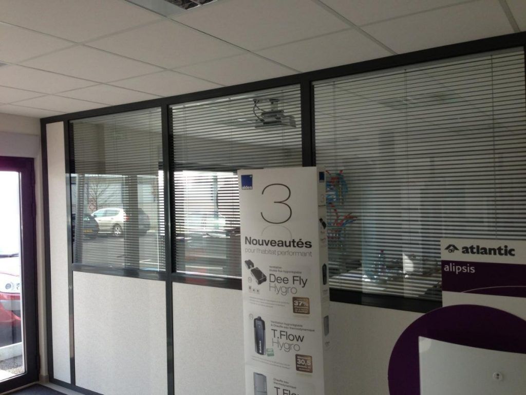 MT Peintures : création de cloisons avec stores intégrés à Limoges