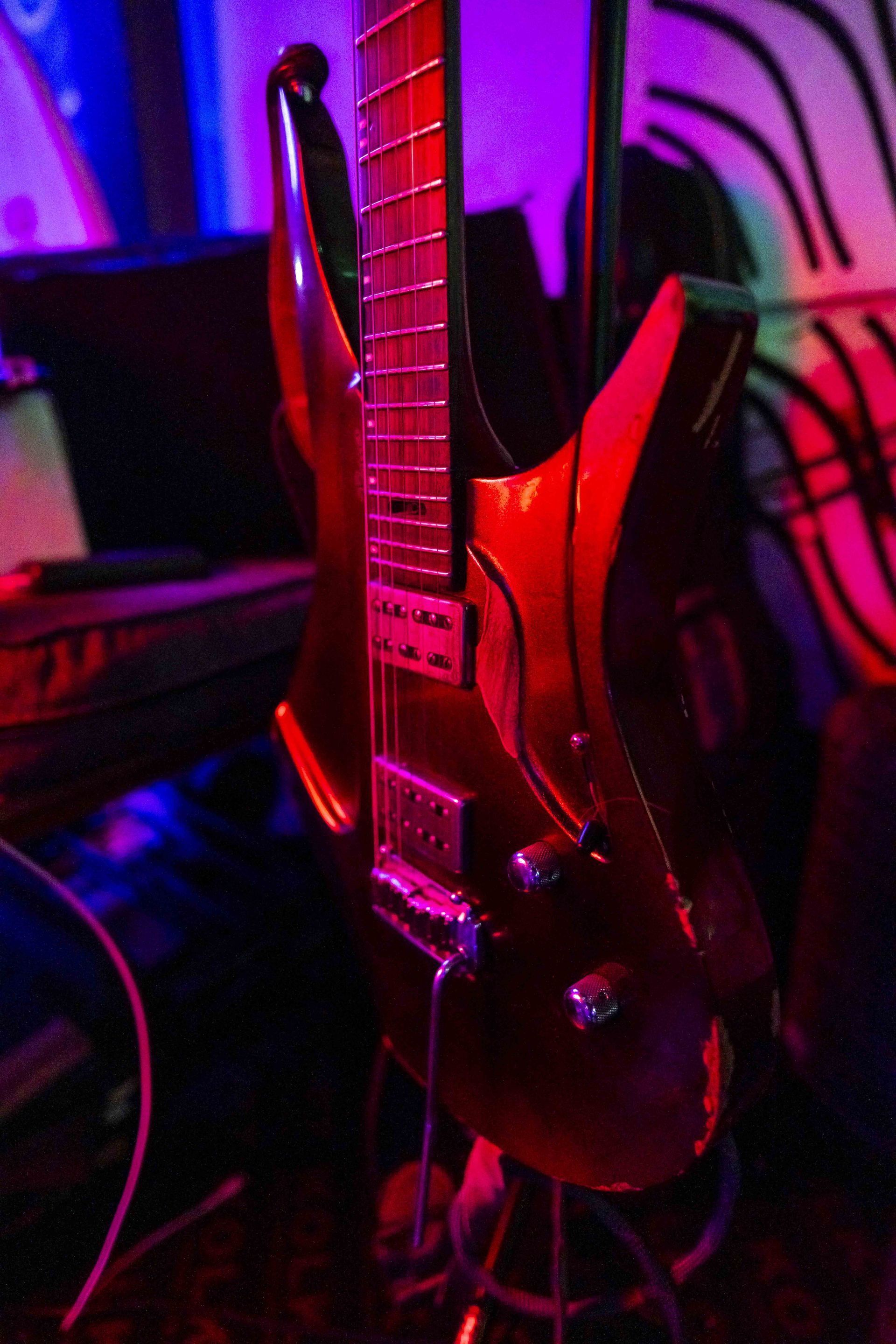 Une guitare électrique