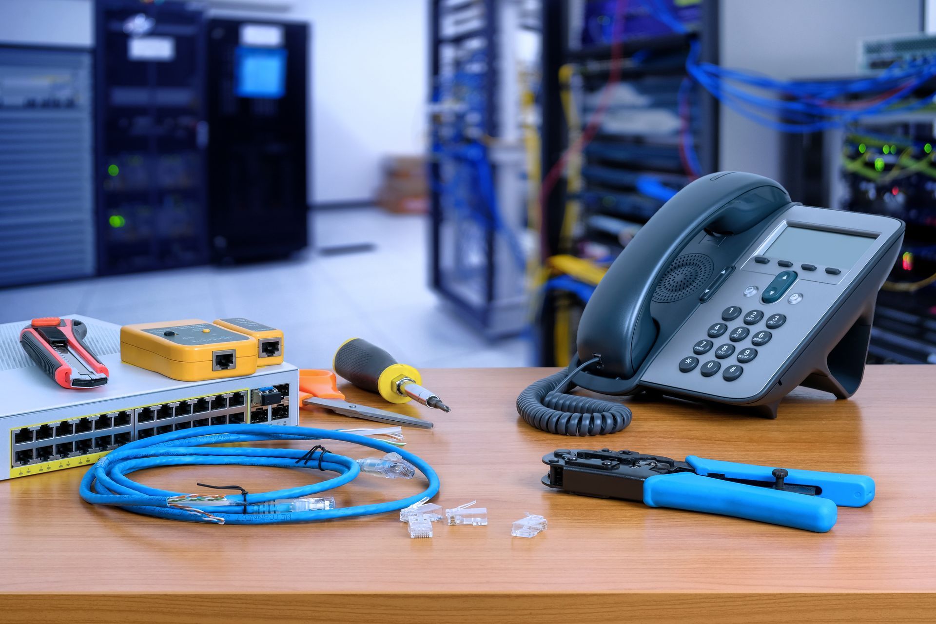 Utensili per riparazione di impianti telefonici