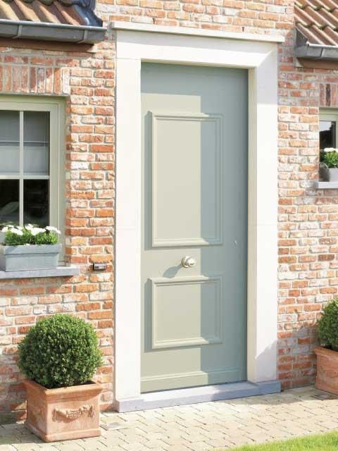 porte d'entrée acier moulurée