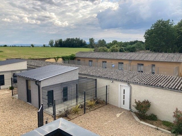 Les locaux de la pension animale Chenil des Amaries