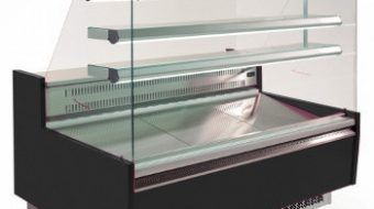 Vitrina de acero inoxidable con tres estantes y puerta de cristal.