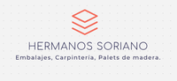 Logotipo para Hermanos Soriano: icono de cajas apiladas, nombre y servicios (embalaje, carpintería, tarimas de madera) en español.