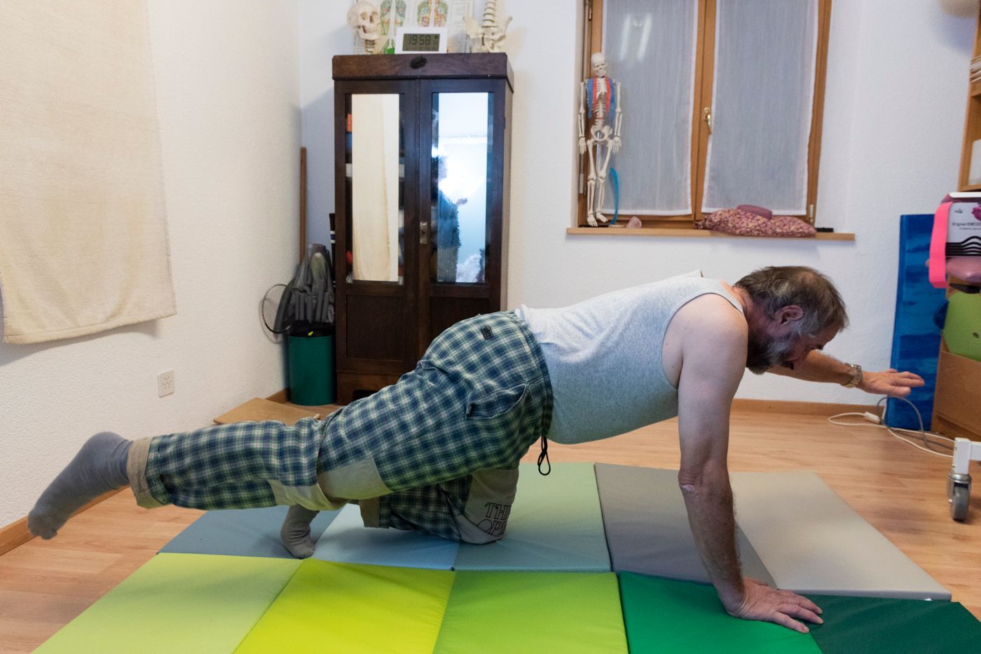 propriocezione su tappetino a colori