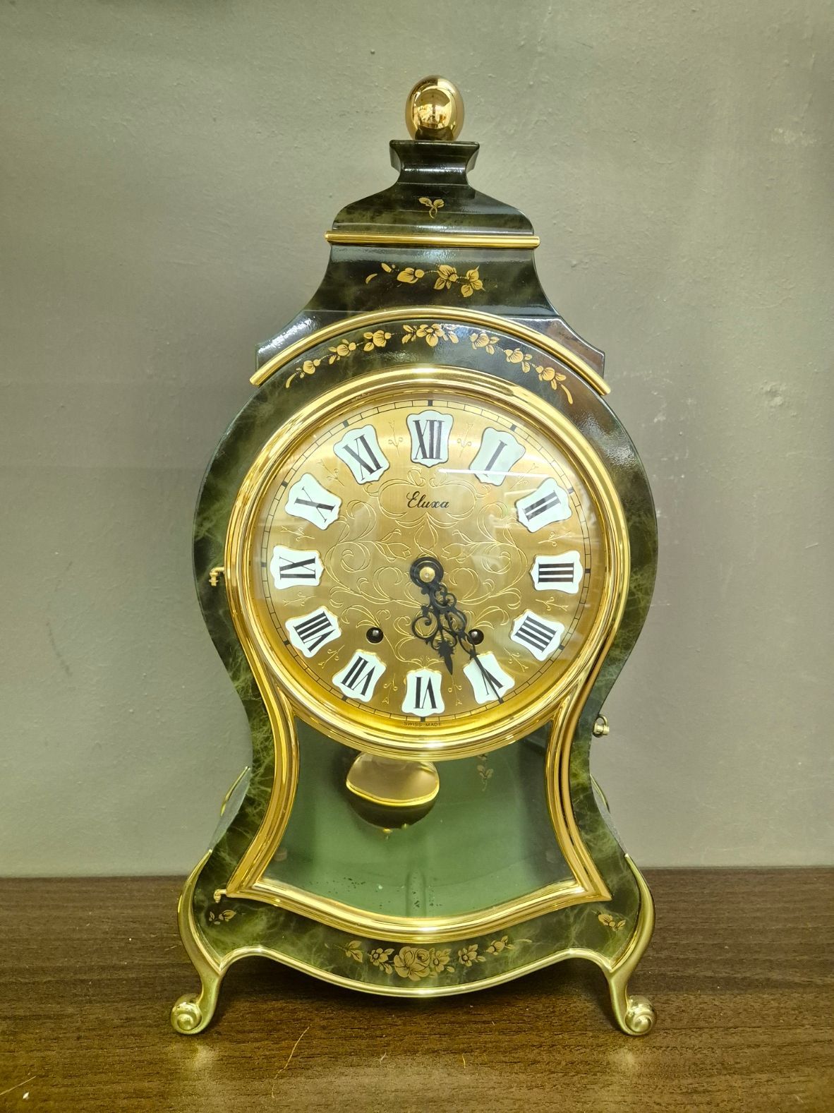 Pendule Neuchâteloise Eluxa