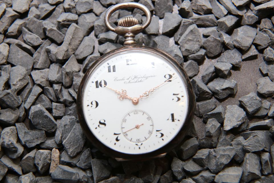 Montre de l'école d'horlogerie de Neuchâtel