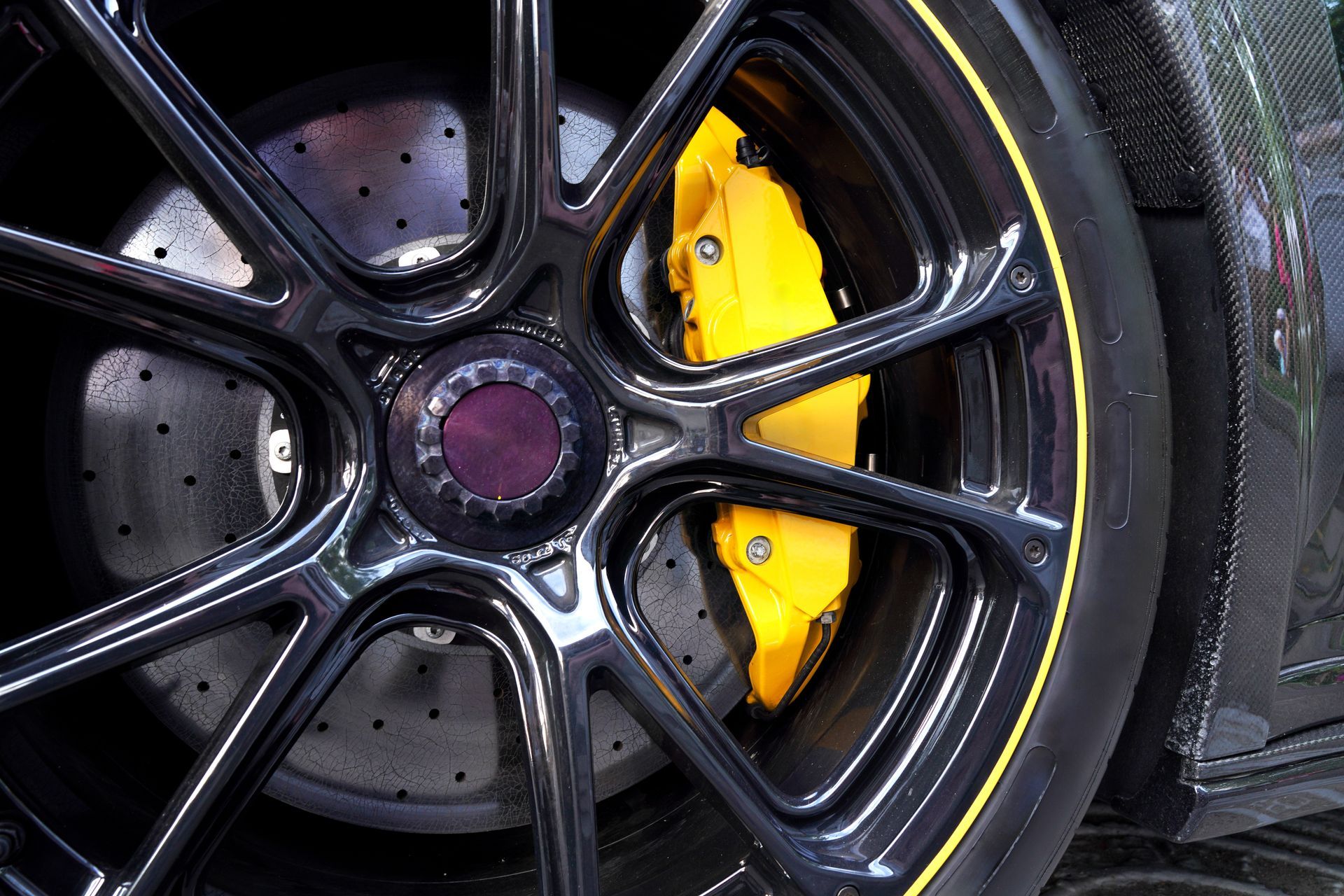 Système de freinage d'une voiture de sport