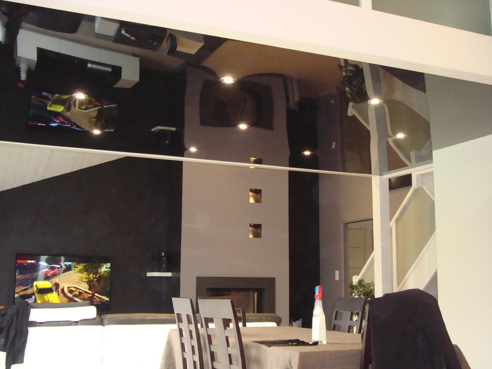 Plafond tendu Noir Brilland