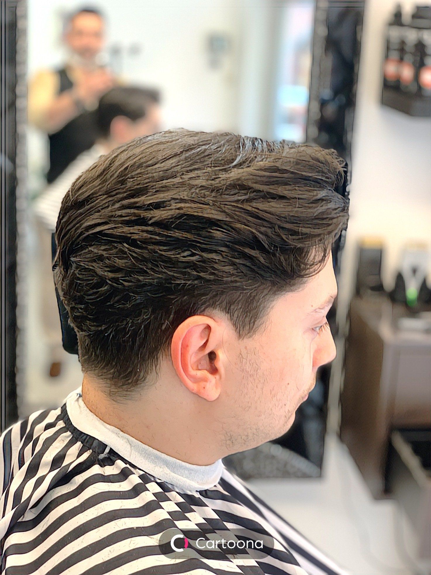 Volle haardos jongen