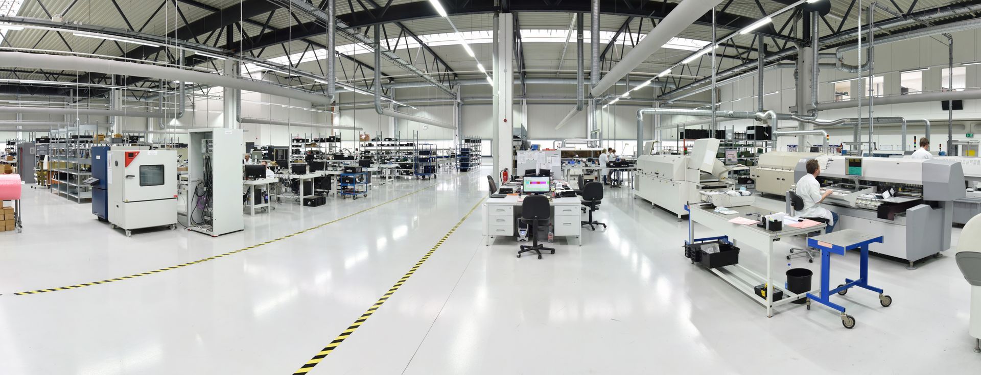 Focus sur revêtement au sol dans une entreprise spécialisée dans l'électronique