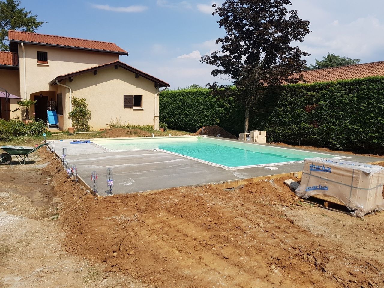 Création de terrasse autour d'une piscine