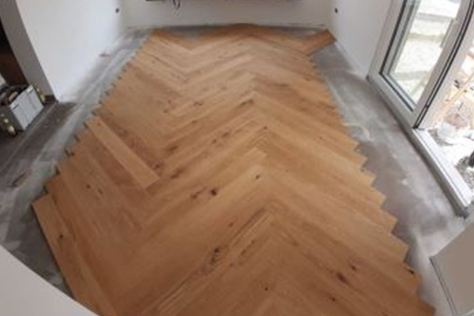 Boden aus Holz, gefertigt von der H. Obermeder GmbH & Co. KG