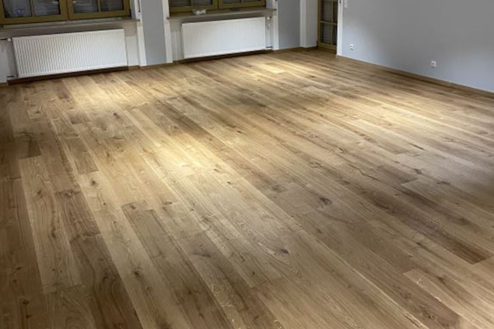 Boden aus Holz, gefertigt von der H. Obermeder GmbH & Co. KG