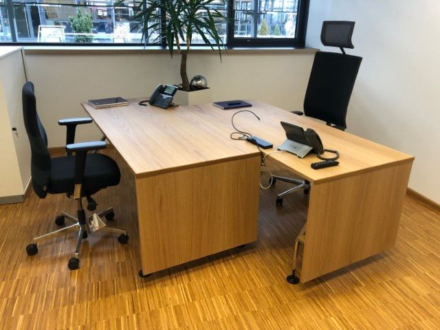 Projekt von Die Schreinerei T.H., Inh. Schreinermeister Thomas Herbert: Schreibtisch