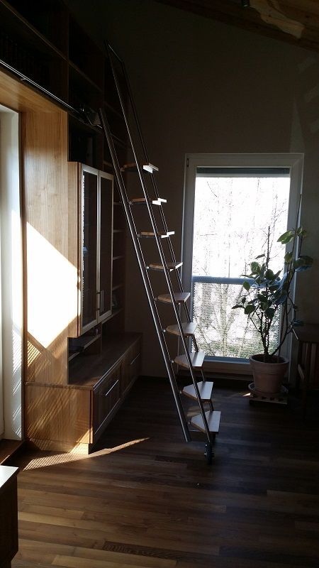 Projekt von Die Schreinerei T.H., Inh. Schreinermeister Thomas Herbert: Regal mit Leiter