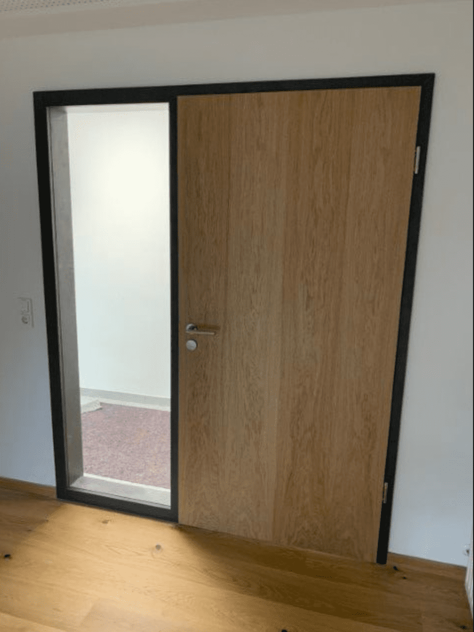 braune Tür aus Holz, Projekt von Die Schreinerei T.H., Inh. Schreinermeister Thomas Herbert