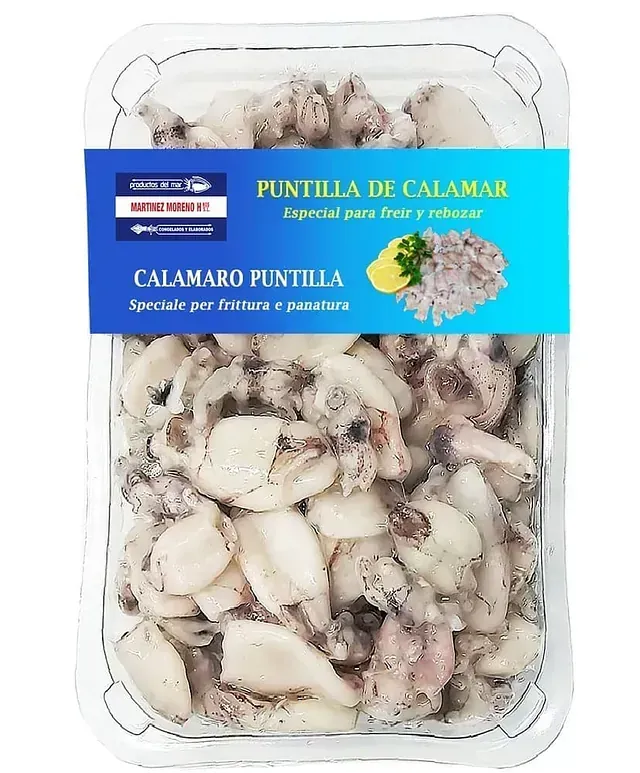 Un recipiente de plástico de calamares con una etiqueta que dice calamar puntilla