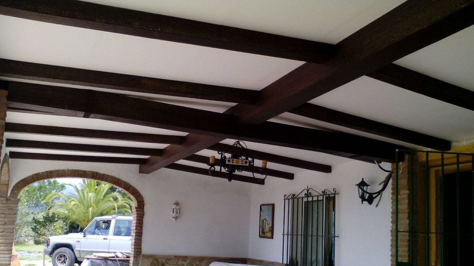 DECO WOOD viga de techo ED104 de poliuretano, 2m de longitud, viga de PU  madera óptica (marrón claro - 17x19cm) decoración interior vigas  decorativas