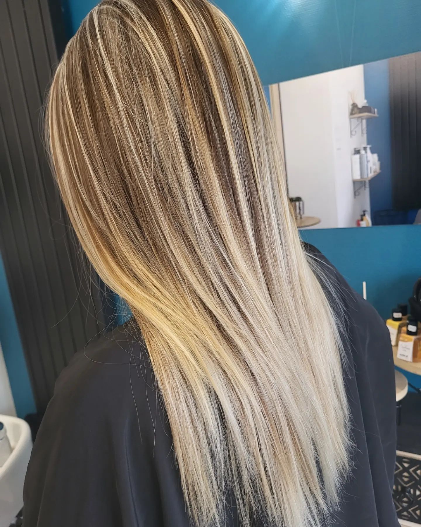 Cheveux longs et lisses