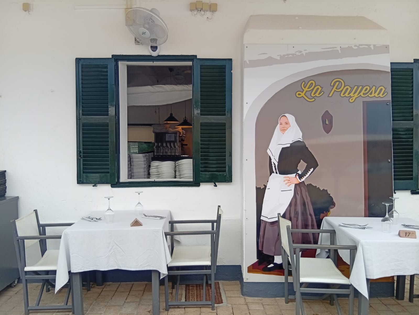 Zona de estar al aire libre del restaurante 