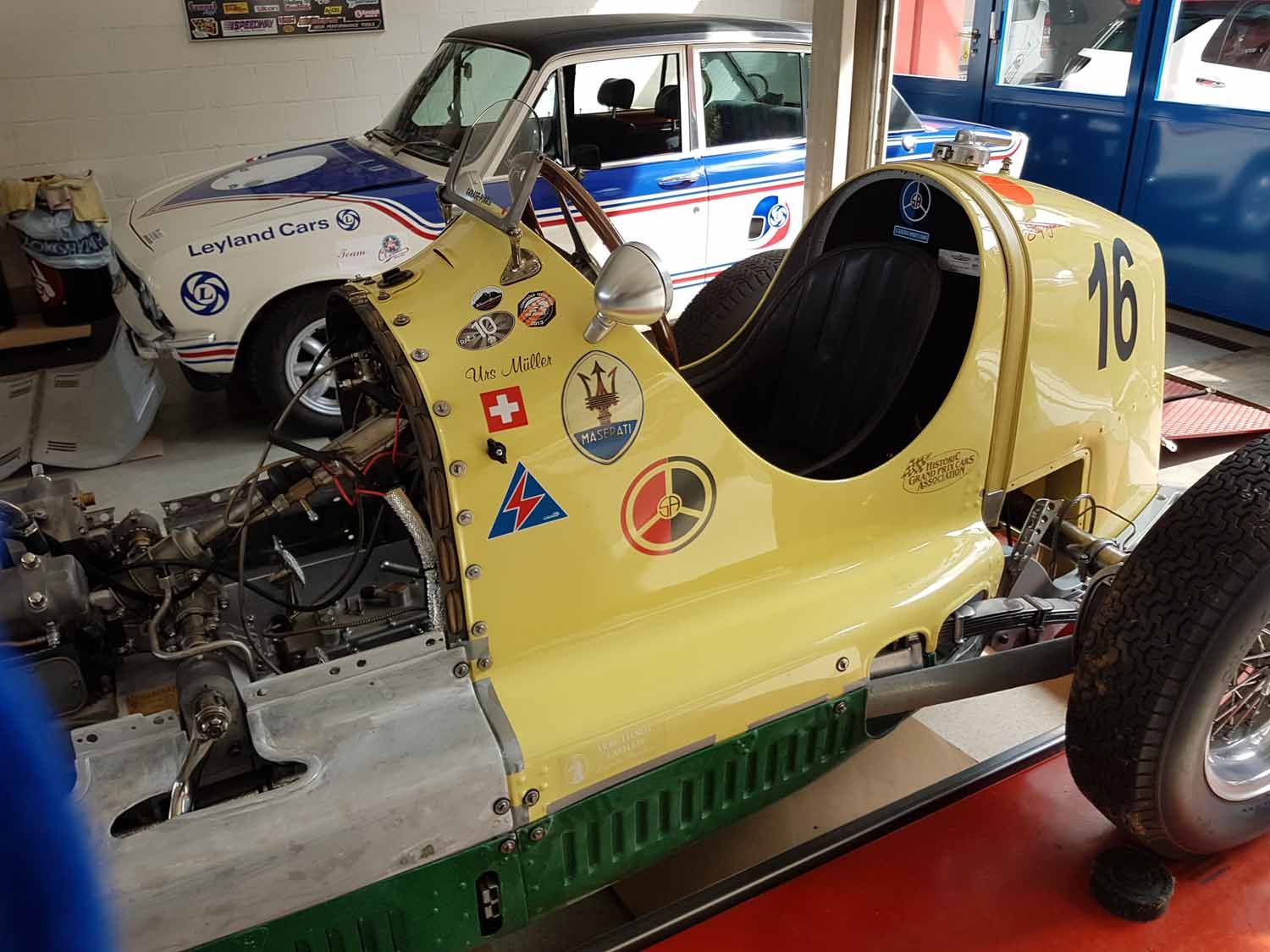 Spritzarbeit - Gundeli-Carrosserie AG