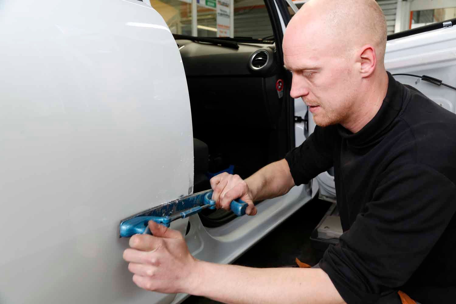 Arbeit - Gundeli-Carrosserie AG