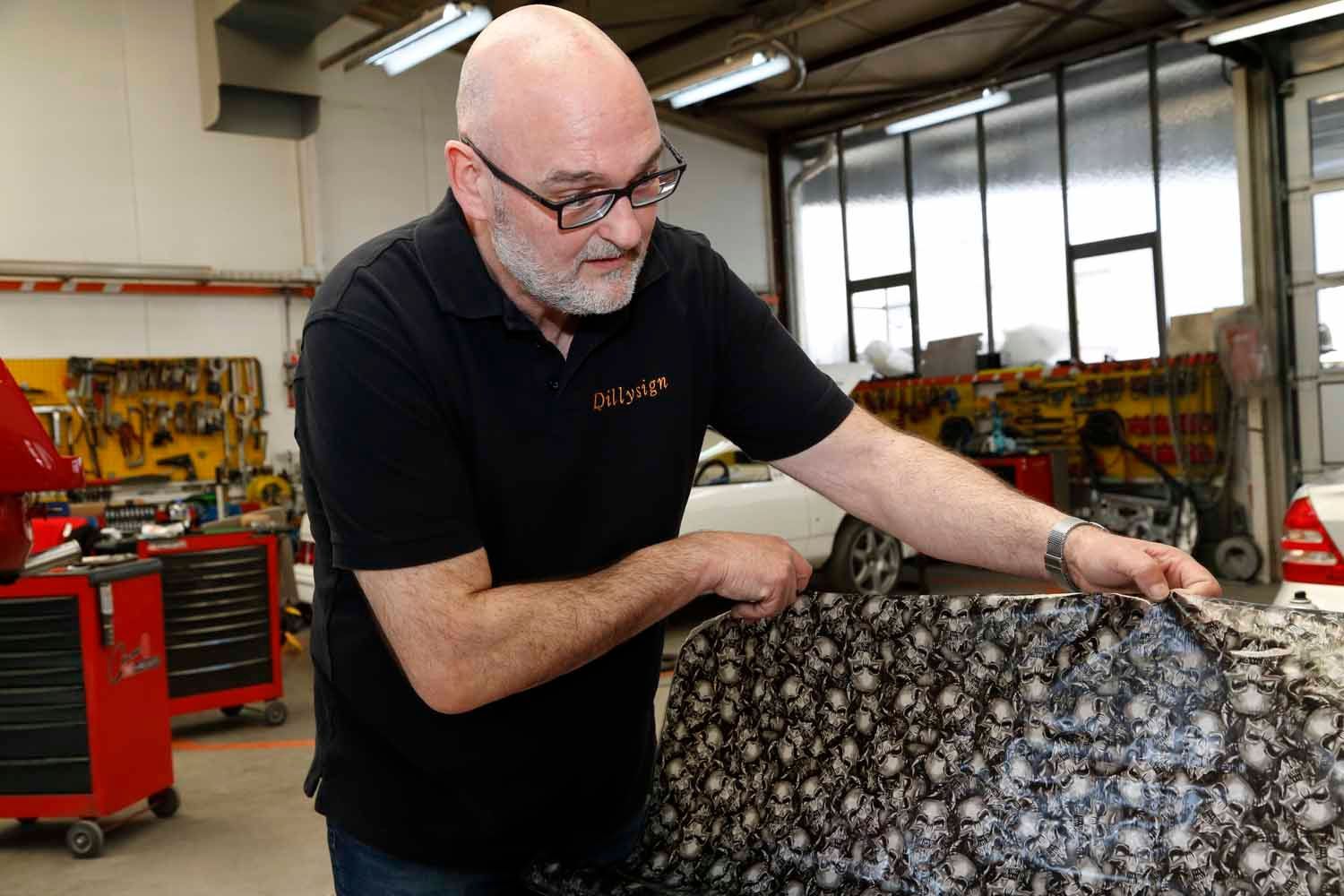 Arbeit - Gundeli-Carrosserie AG