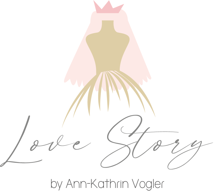 Das Logo für „Love Story“ von Ann-Kathrine Vogler zeigt eine Schaufensterpuppe mit Brautkleid und Schleier.