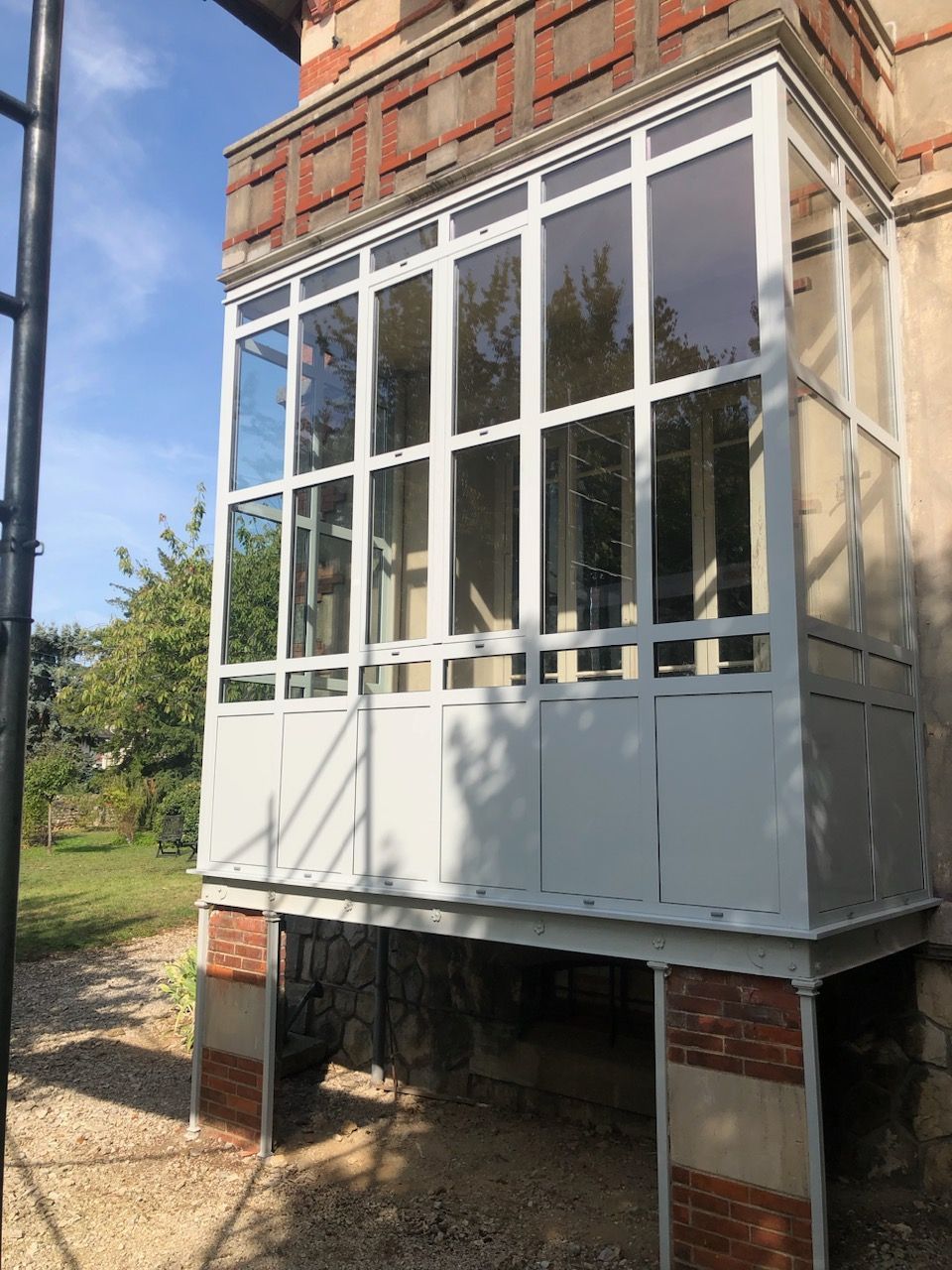 Verrière sur mesure fabriquée par Miroiterie Comtoise