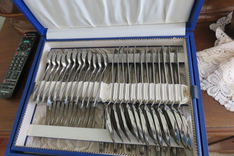 Antik & Trödel & Haushaltsauflösung Jens Kattner Silberbesteck in einem Besteckkasten