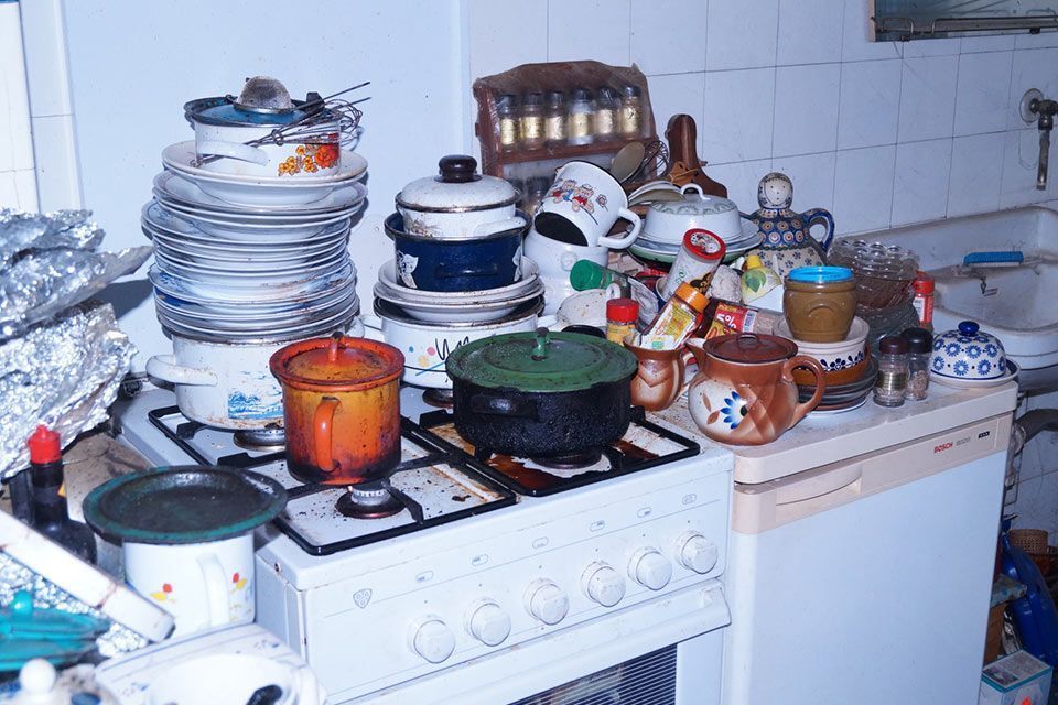 Antik & Trödel & Haushaltsauflösung Jens Kattner Küche in einer Messiwohnung