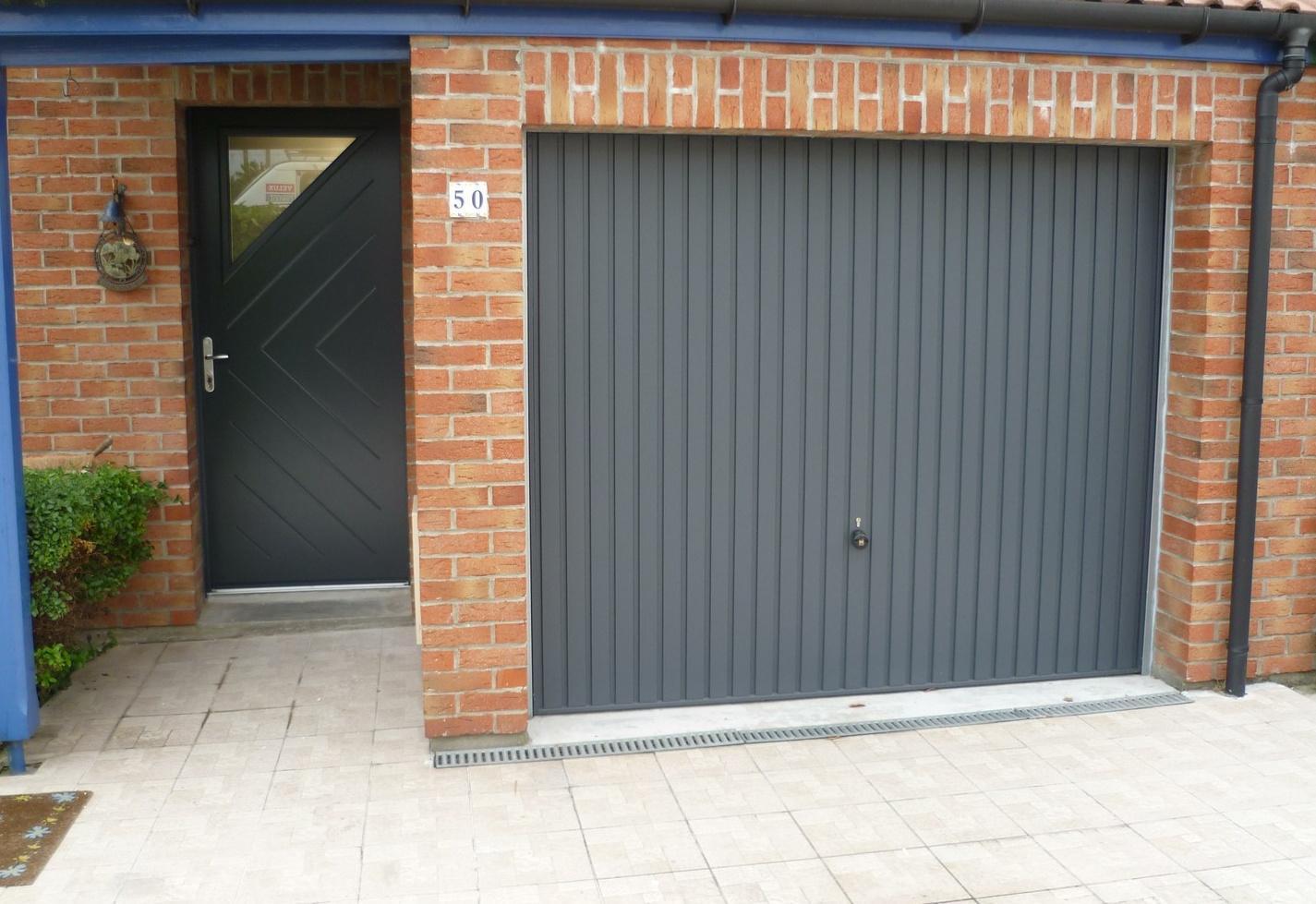 Porte d'entrée et garage en aluminium